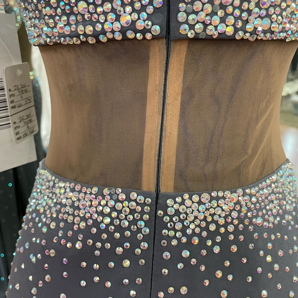 Wow $275 WOW Stunning Formal Gown by JOVANI Grey Size 6 LAST REDUCTION NEED SALE - Picture 8 of 14